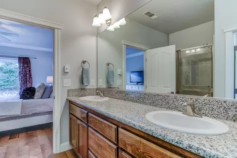 637 Grants Pass, Redding, CA 96003 photo 14