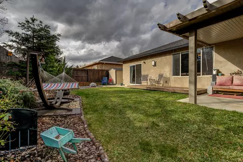 637 Grants Pass, Redding, CA 96003 photo 22