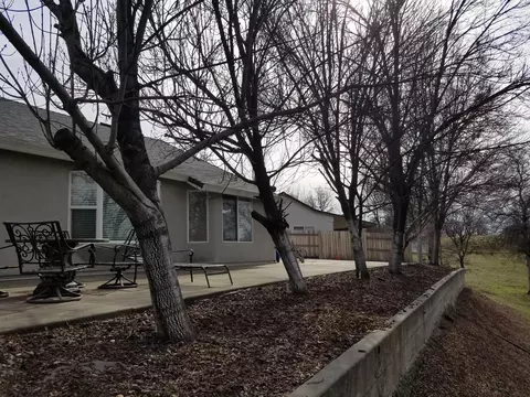 808 Paramount Way, Redding, CA 96003 photo 14