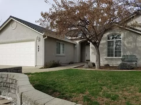 808 Paramount Way, Redding, CA 96003 photo 6