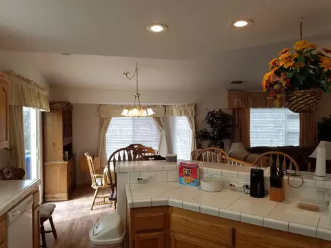 808 Paramount Way, Redding, CA 96003 photo 20