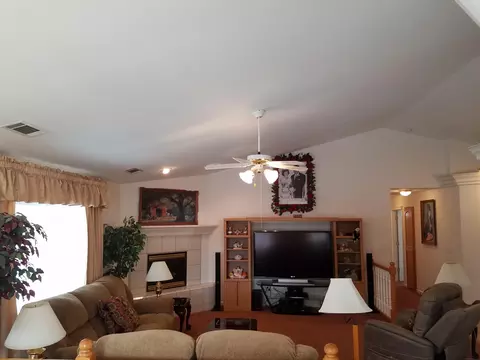808 Paramount Way, Redding, CA 96003 photo 26