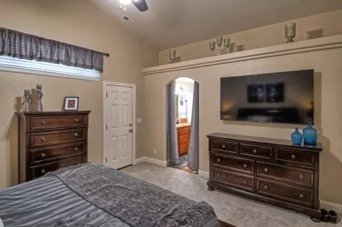 10673 Old Oregon Trl, Redding, CA 96003 photo 18