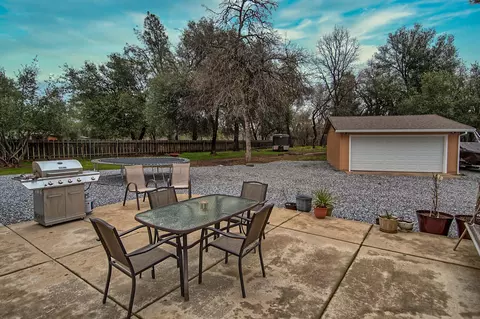 10673 Old Oregon Trl, Redding, CA 96003 photo 44