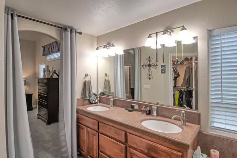 10673 Old Oregon Trl, Redding, CA 96003 photo 23