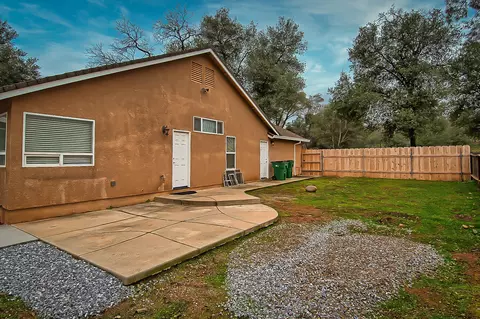 10673 Old Oregon Trl, Redding, CA 96003 photo 39