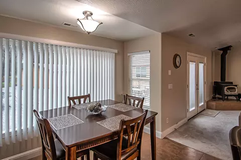 10673 Old Oregon Trl, Redding, CA 96003 photo 15