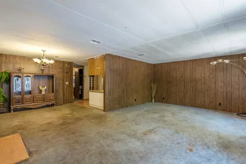 13951 Shangrila Dr, Redding, CA 96003 photo 4