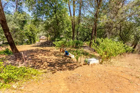 13951 Shangrila Dr, Redding, CA 96003 photo 17