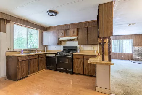 13951 Shangrila Dr, Redding, CA 96003 photo 8