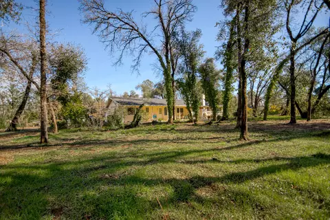 8442 Ranchette Dr, Redding, CA 96001 photo 4