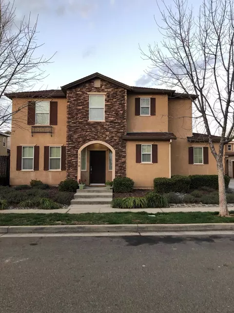 2368 Shining Star Way, Redding, CA 96003 photo 1
