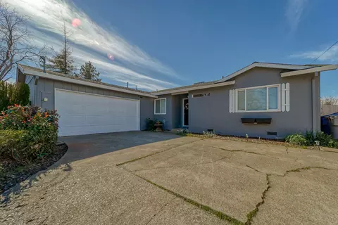 2211 Jonquil Way, Redding, CA 96002 photo 2