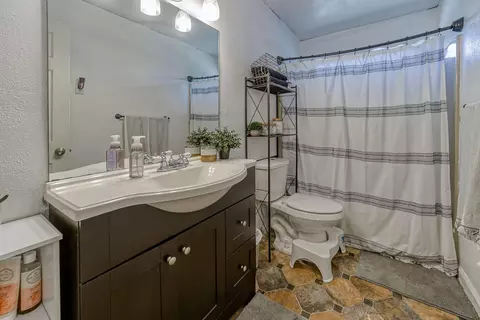 2211 Jonquil Way, Redding, CA 96002 photo 23