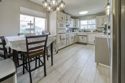 2211 Jonquil Way, Redding, CA 96002 photo 8