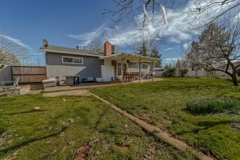 2211 Jonquil Way, Redding, CA 96002 photo 26