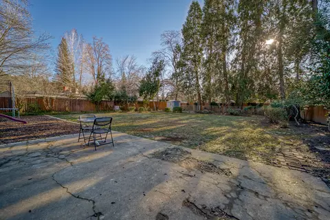 709 Delta St, Redding, CA 96003 photo 37