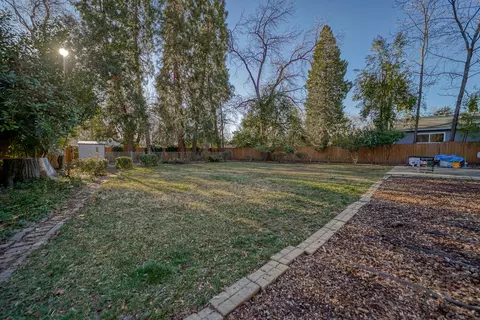 709 Delta St, Redding, CA 96003 photo 38