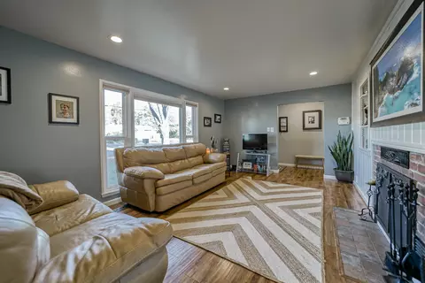709 Delta St, Redding, CA 96003 photo 9