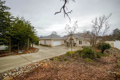 19396 Kinene Ct, Redding, CA 96003 photo 3