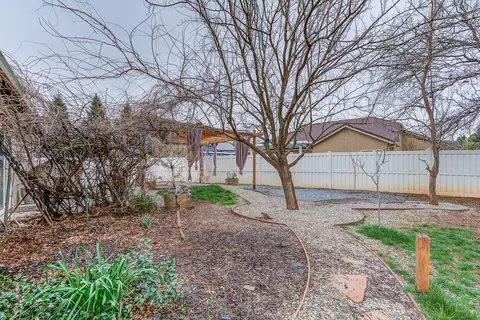 2323 Suzette Ave, Redding, CA 96002 photo 29