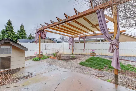 2323 Suzette Ave, Redding, CA 96002 photo 35