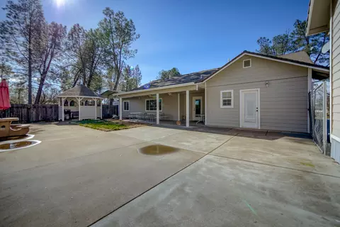 11733 Helena Dr, Redding, CA 96003 photo 9