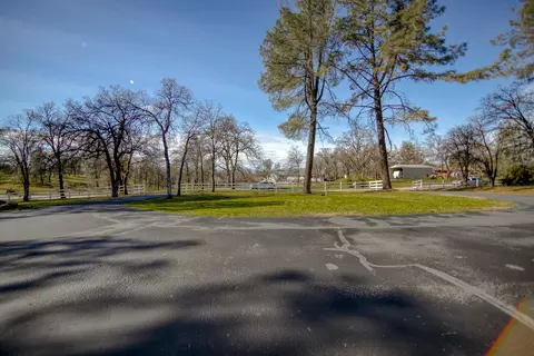11733 Helena Dr, Redding, CA 96003 photo 7