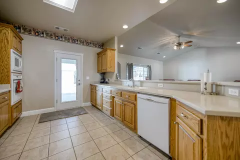 11733 Helena Dr, Redding, CA 96003 photo 22