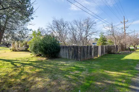 2390 North Dr, Redding, CA 96001 photo 61