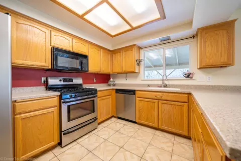 2390 North Dr, Redding, CA 96001 photo 11