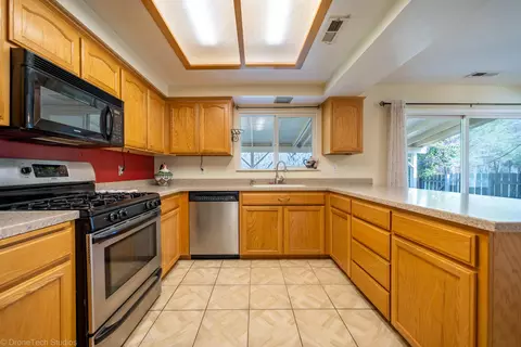 2390 North Dr, Redding, CA 96001 photo 12