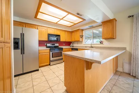 2390 North Dr, Redding, CA 96001 photo 10