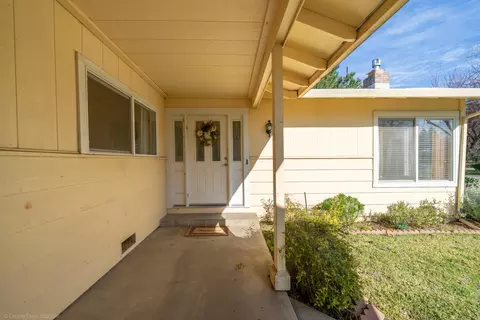 2390 North Dr, Redding, CA 96001 photo 4