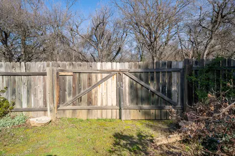 2390 North Dr, Redding, CA 96001 photo 60