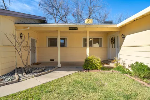 2390 North Dr, Redding, CA 96001 photo 5
