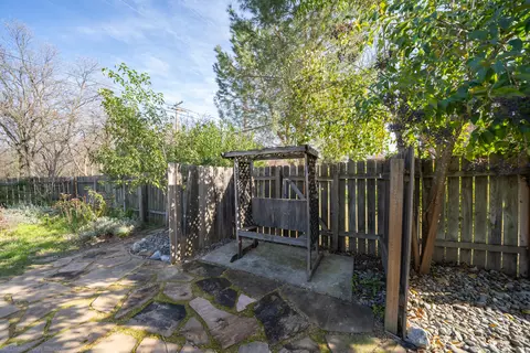 2390 North Dr, Redding, CA 96001 photo 41
