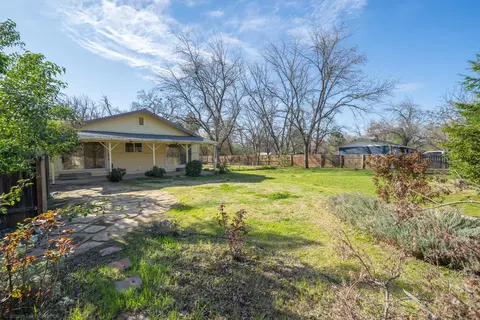 2390 North Dr, Redding, CA 96001 photo 44