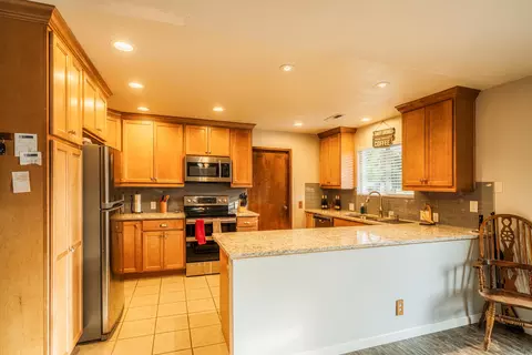 4163 Villa Dr, Redding, CA 96001 photo 7