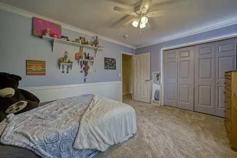 4398 Alta Campo Dr, Redding, CA 96002 photo 40
