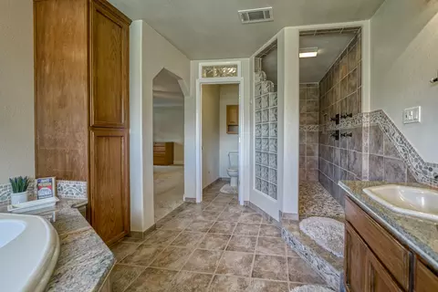 4398 Alta Campo Dr, Redding, CA 96002 photo 37