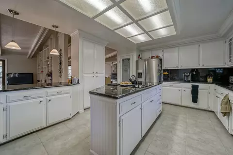 4398 Alta Campo Dr, Redding, CA 96002 photo 22