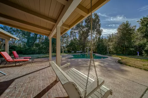 4398 Alta Campo Dr, Redding, CA 96002 photo 2