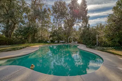 4398 Alta Campo Dr, Redding, CA 96002 photo 1