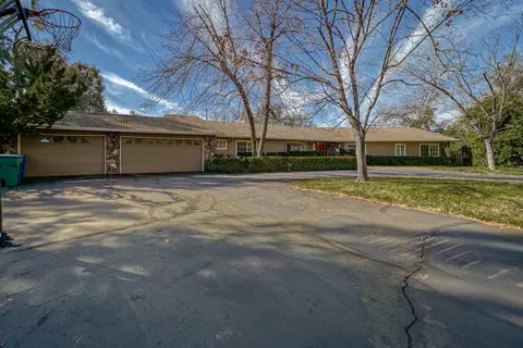 4398 Alta Campo Dr, Redding, CA 96002 photo 4