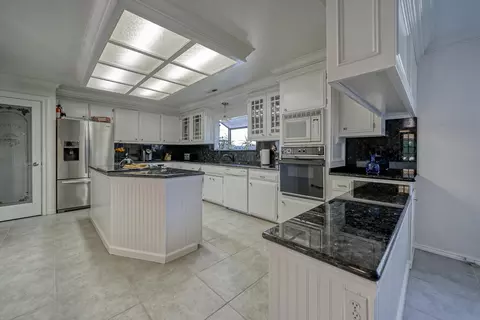 4398 Alta Campo Dr, Redding, CA 96002 photo 21