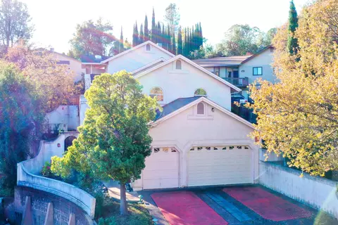 1923 Sonoma St, Redding, CA 96001 photo 1