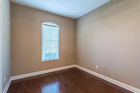 4375 Chinook Dr, Redding, CA 96002 photo 6