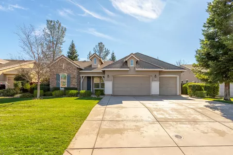 4375 Chinook Dr, Redding, CA 96002 photo 2