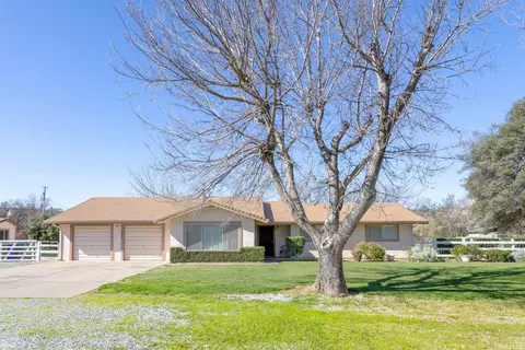 21815 Parkway Dr, Red Bluff, CA 96080 photo 1